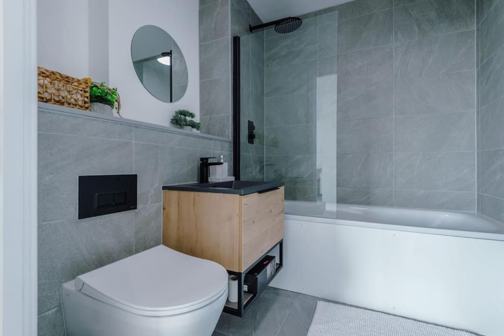 Stunning 2-Bed Premium Apartment - Free Wi-Fi Preston  Exterior foto