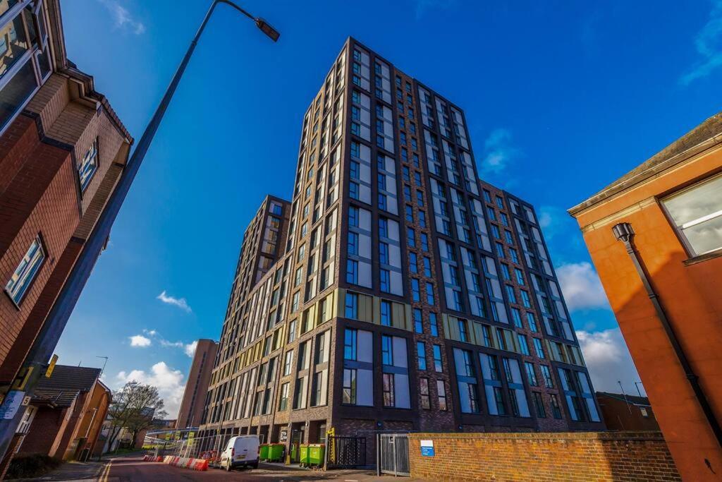 Stunning 2-Bed Premium Apartment - Free Wi-Fi Preston  Exterior foto